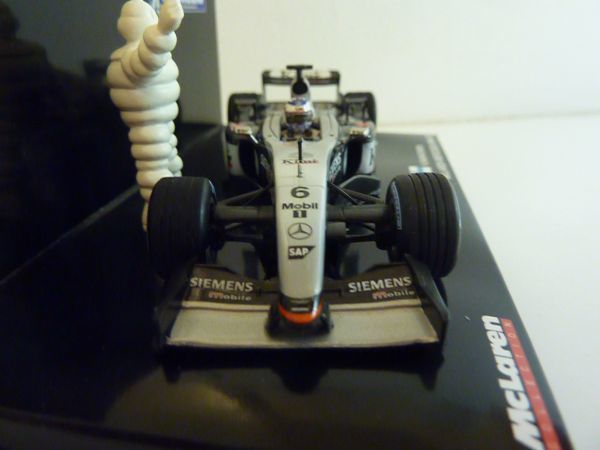 ●Minichamps1/43F1'03マクラーレンMP4-17DライコネンMichelin箱_画像7