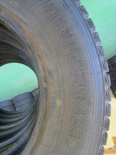 送料無料　スタッドレス　195/80R15　DUNLOP　WINTERMAXX　SV01　2017年製　4本　残り溝8ミリぐらい～9ミリぐらい_画像10