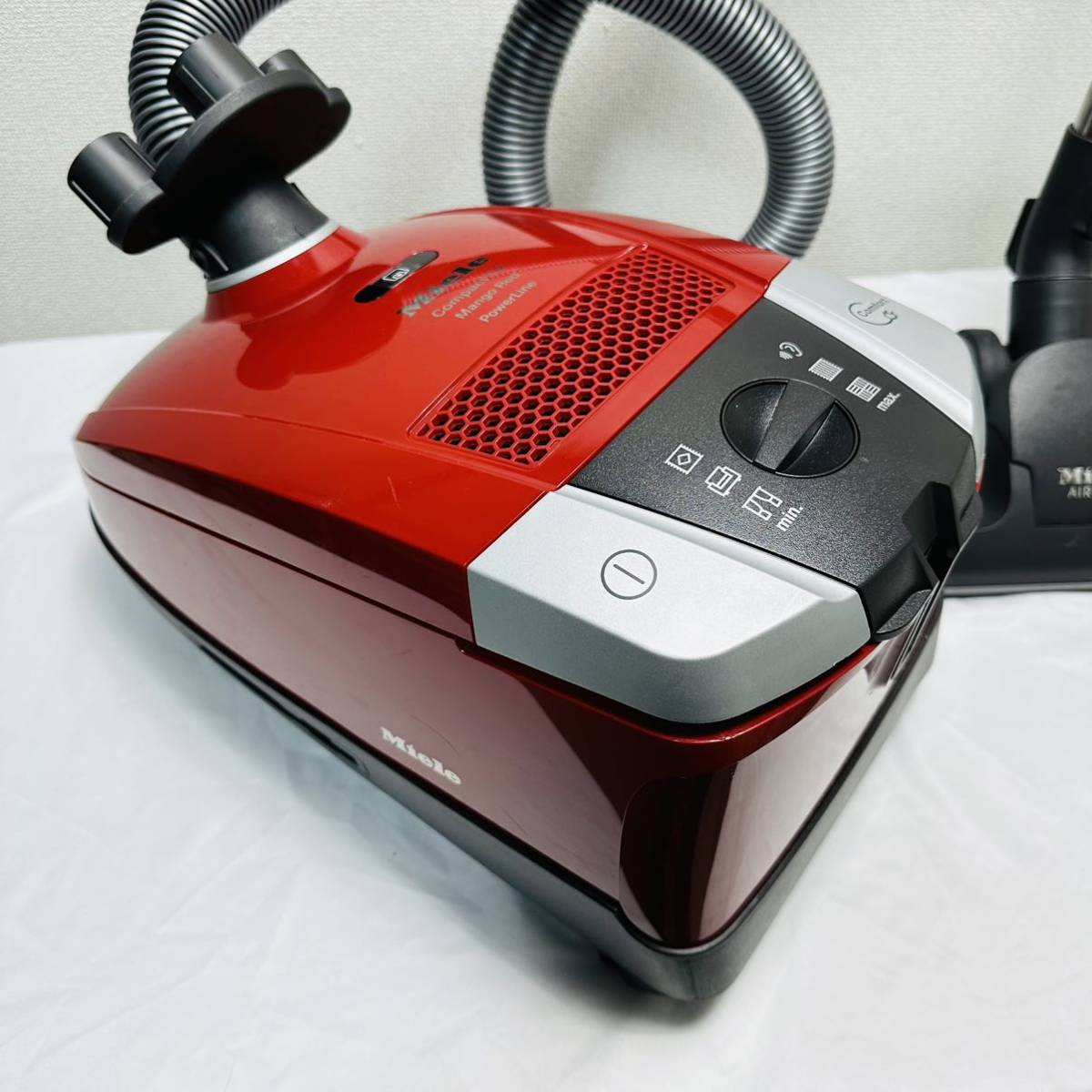 送料無料 即決価格 Miele ミーレ Compact C2 レッド SDCO0 HS14 送料無料 即決価格 Miele ミーレ Compact C2 レッド SDCO0 HS14
