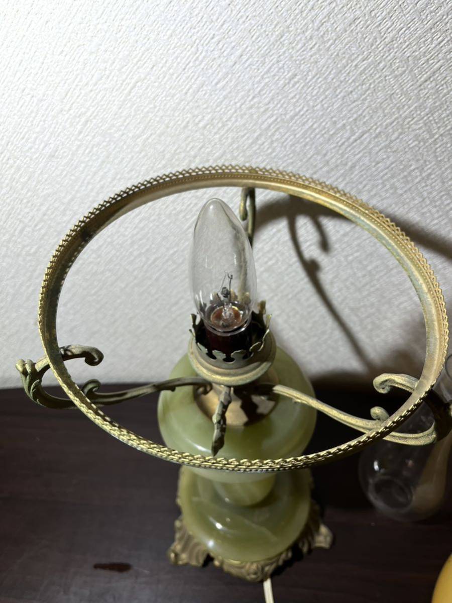 ガラスシェード イエロー レトロ オイルランプ風ランプ テーブルランプ 真鍮 スタンドランプ イタリア 西洋 ビンテージ クラシックの画像3