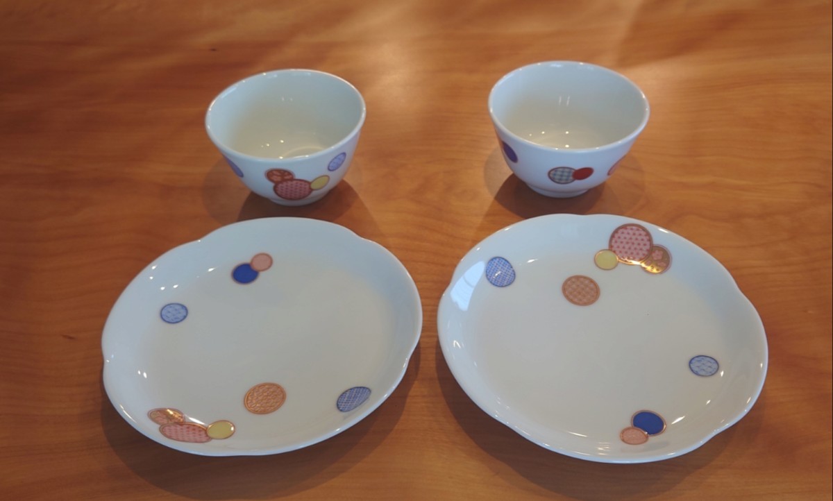 未使用★深川製磁★赤絵丸紋　６寸皿＆U型飯碗　ペア　2客★送料無料★