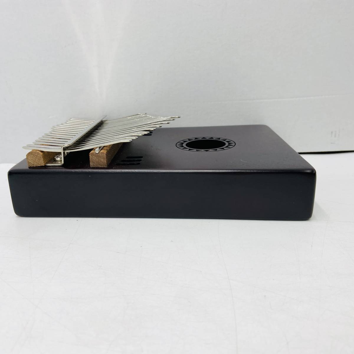 (22429)□【楽器】AKLOT カリンバ 17キー ケース付き 初心者向け[kalimba] 中古品_画像4