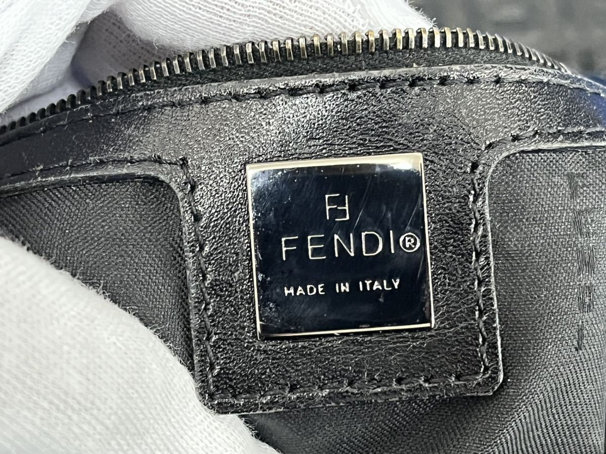 ■FENDI フェンディ■マンマバケット ズッカ柄 FF ハンドバッグ ワンショルダー ズッキーノ ブラック系 バッグ金具 ■_画像8