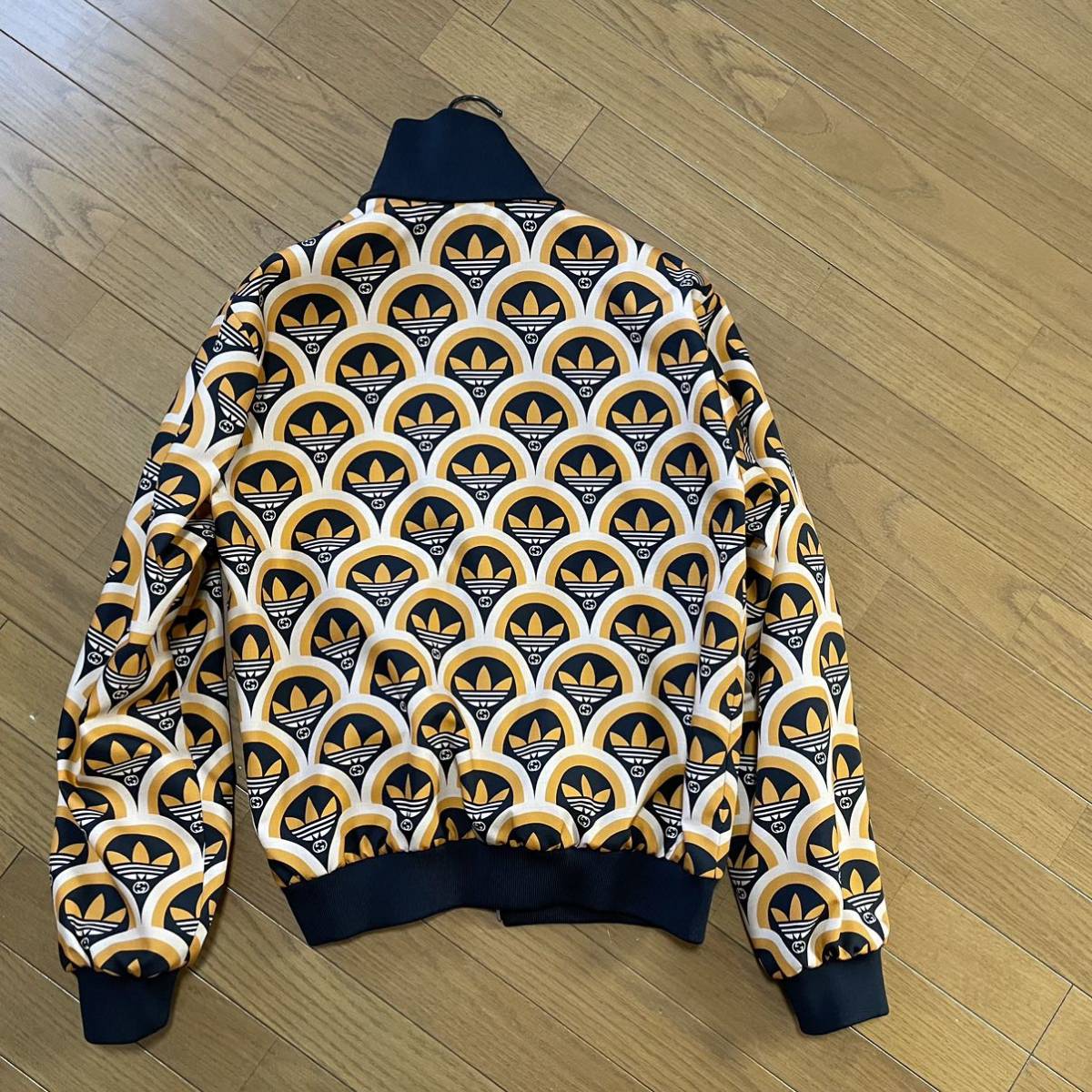 ●Gucciグッチadidasアディダスオレンジ×黒ジャケットの画像7