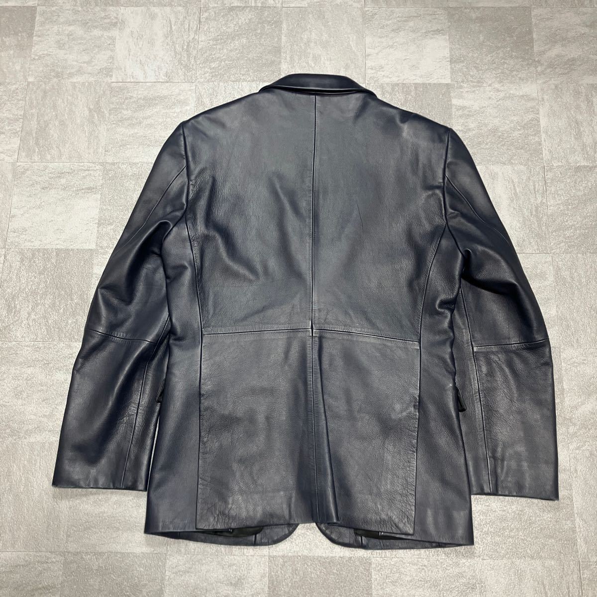 [B12] 1円 BURBERRY BLACK LABEL バーバリーブラックレーベル テーラードジャケット ラムレザー 羊革 ダークネイビー 2B サイズM メンズ_画像2