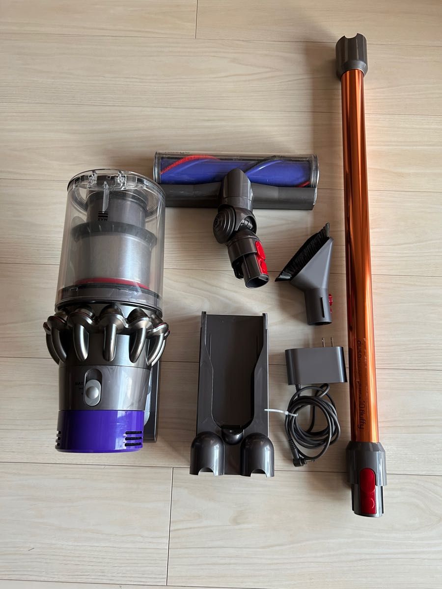 ダイソン Dyson V10 Fluffy (sv12) サイクロン掃除機 Yahoo!フリマ（旧）-