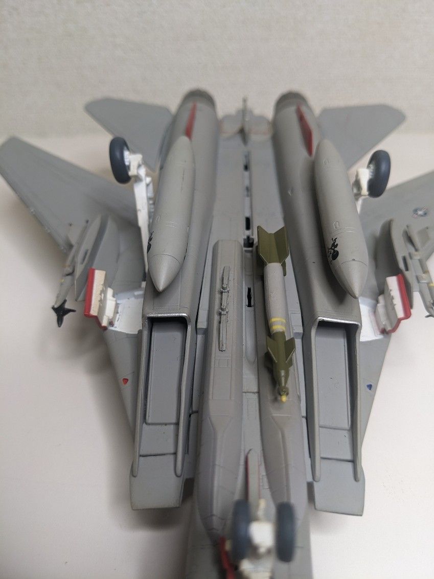 【ダイキャスト製】【ジャンク扱い】1/72 F-14D トムキャット アメリカ海軍 VF-31 トムキャッターズ NK101