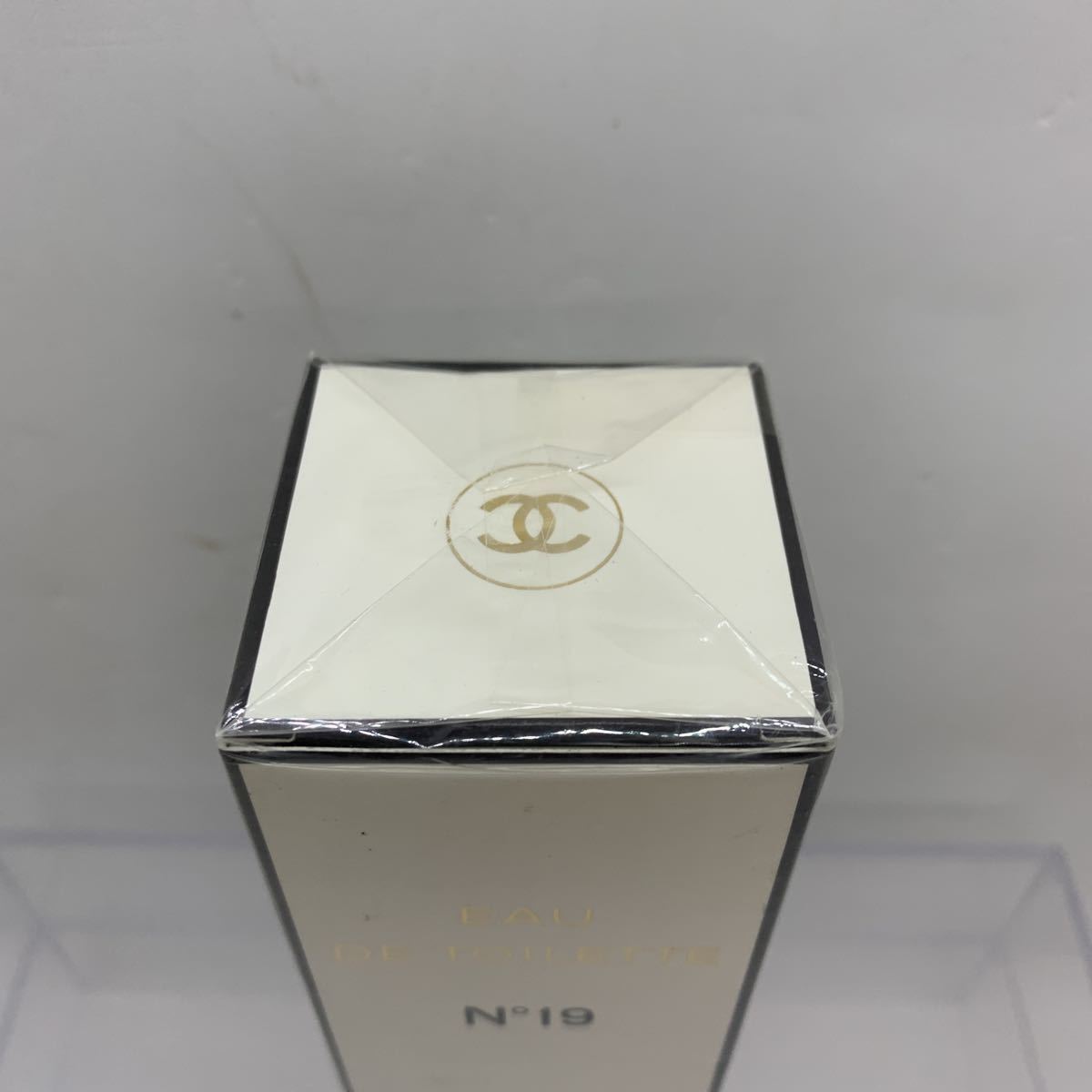  perfume new goods unused unopened CHANEL Chanel N°19 50ml 2208114