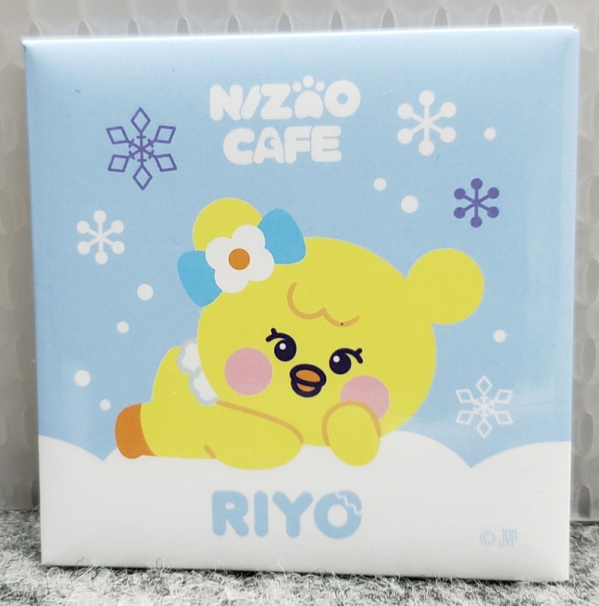 N/ NIZIU NIZOO CAFE 2nd リヨ RIYO リオ RIOスクエア缶バッジ 缶バッチ ニズーの画像1