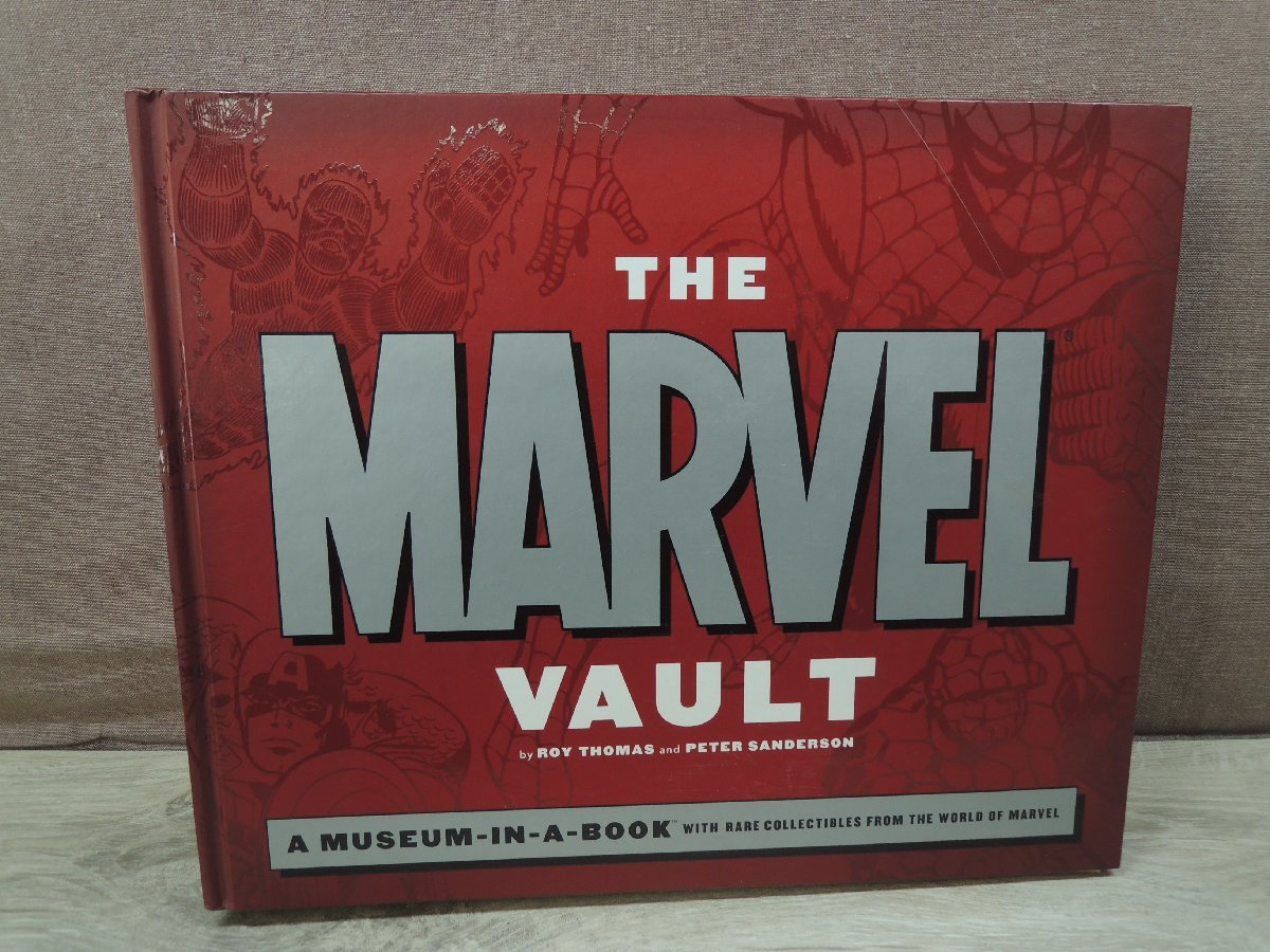[ иностранная книга ]The Marvel Vault A MUSEUM-IN-A-BOOK WITH RARE COLLECTIBLES FROM THE WORLD OF MARVEL