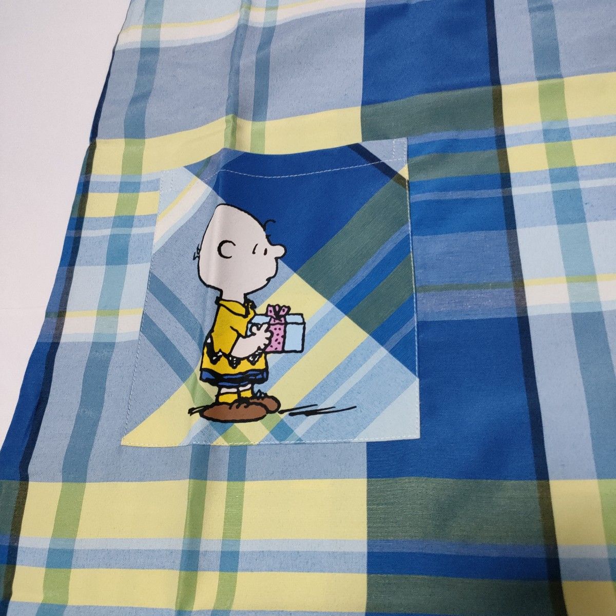 新品　PEANUTS スヌーピー　チャーリー・ブラウン　保育士エプロン　幼稚園　介護士