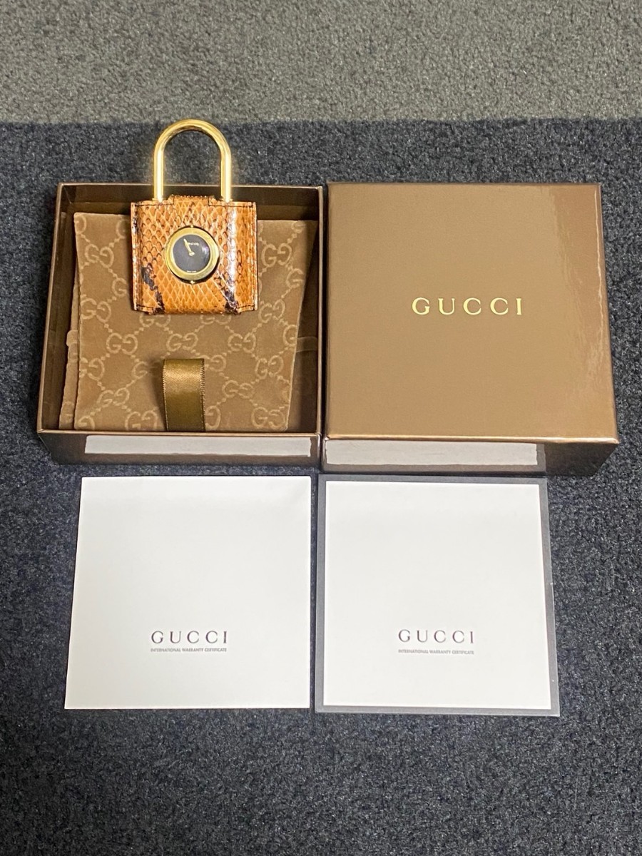 GUCCI　グッチ 時計 コンスタンス パドロック ウォッチ 南京錠 ユニセックス シェル文字盤 150.5 ハチ 蜂 【a117144】