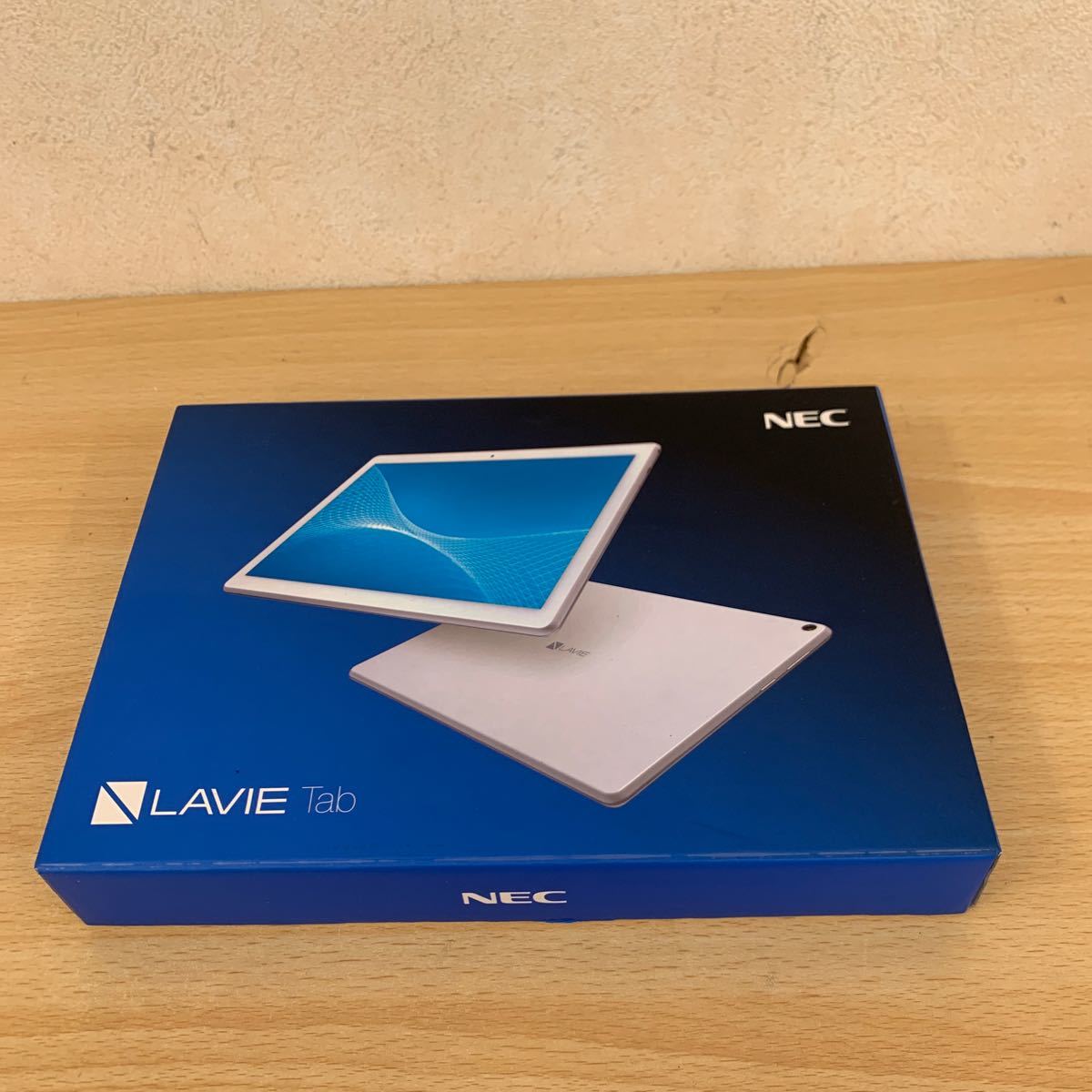 美品 NEC LAVIE Tab E 10FHD1 PC-TE710KAW ホワイト タブレット 2020年_画像1