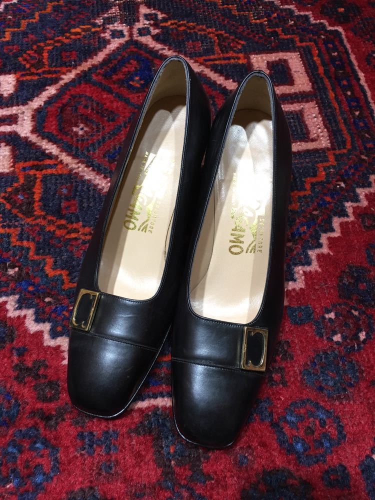 Salvatore Ferragamo LOGO LEATHER PUMPS MADE IN ITALY/サルヴァトーレフェラガモロゴレザーパンプス_画像1