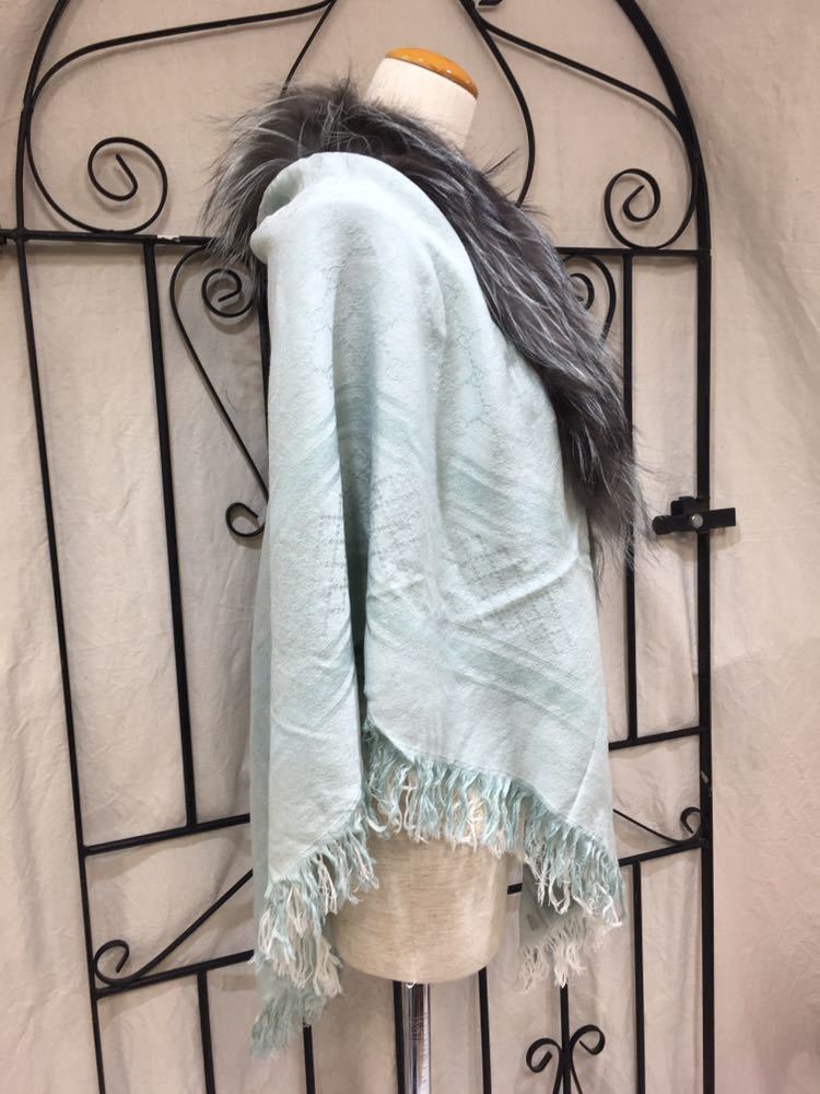 GUCCI GG CHECK PATTERNED FOX FUR LARGE SIZE SHAWL MADE IN ITALY