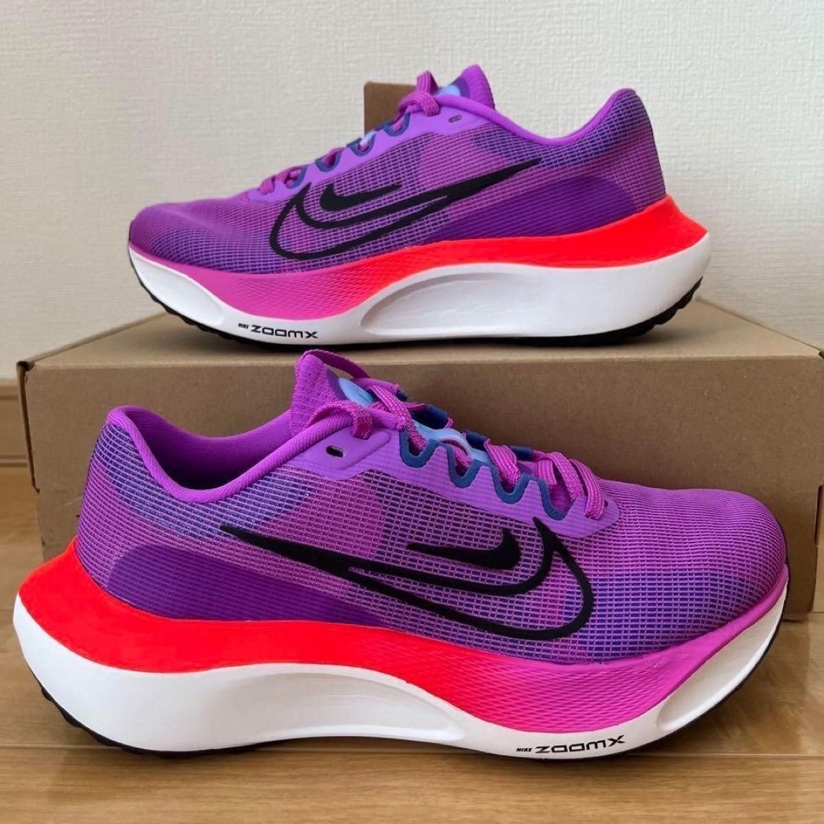 NIKE W ZOOM FLY 5 ナイキ ウィメンズ　ズーム フライ 5  23.5センチ