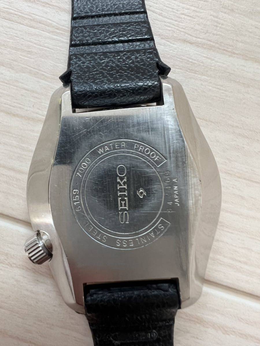 【希少品】セイコープロフェッショナルダイバー 6159-7000 SEIKO PROFESSIONAL HI-BEAT 300m デイト自動巻 黒 ラバー男性腕時計 ジャンク_画像6