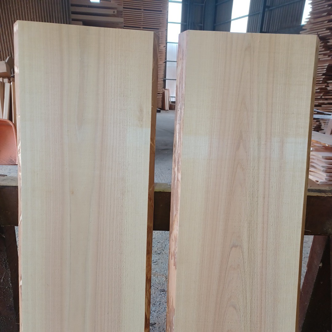 A-1499 　 国産ひのき 　耳付板 　2枚セット　テーブル 　まな板　 看板 　一枚板　 桧　 檜　無垢材　 DIY_画像3