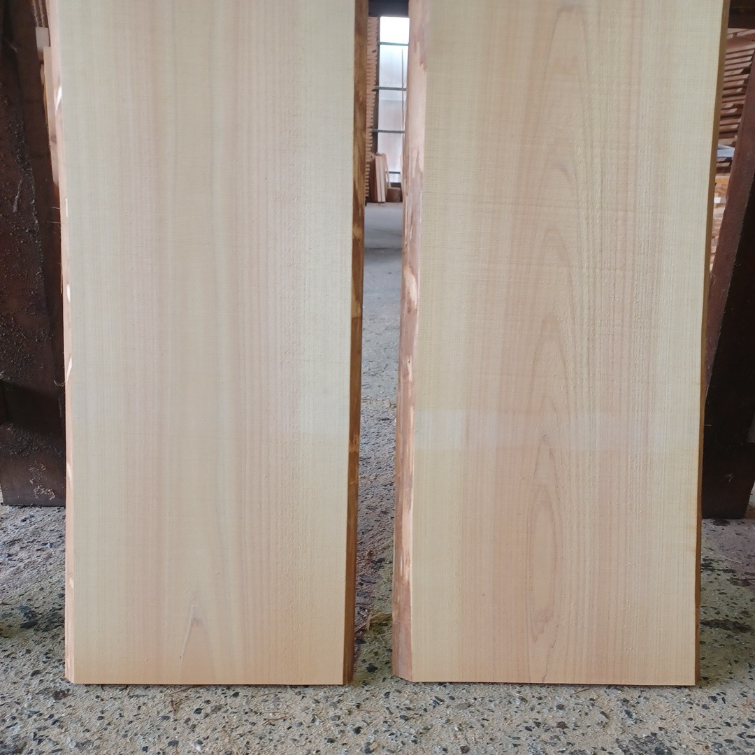 A-1499 　 国産ひのき 　耳付板 　2枚セット　テーブル 　まな板　 看板 　一枚板　 桧　 檜　無垢材　 DIY_画像2