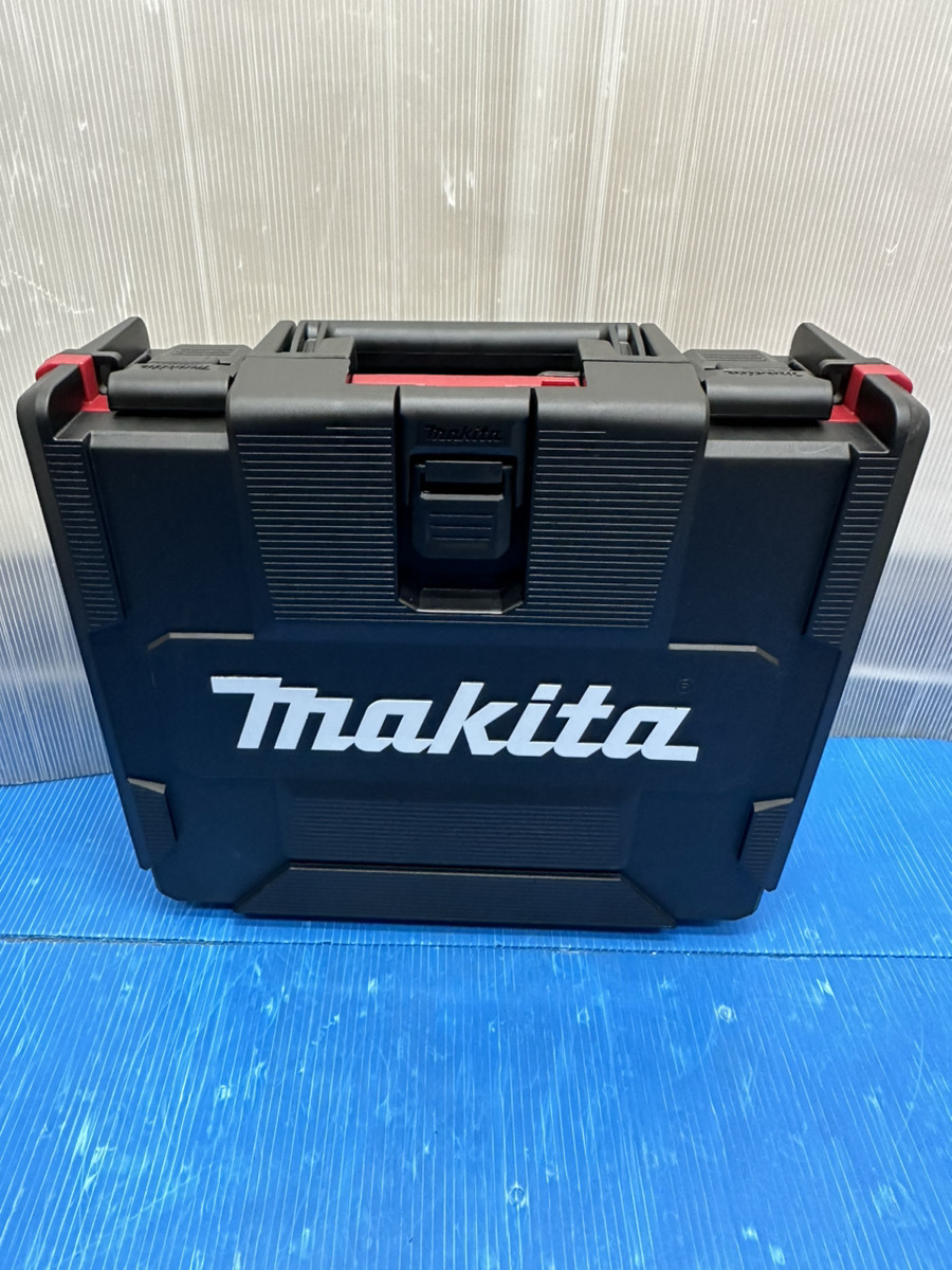 ●makita マキタ 充電式 インパクトドライバ TD002G 40Vmax 本体 バッテリー2個 充電器 専用ケース付 電動工具 未使用保管品●_画像8