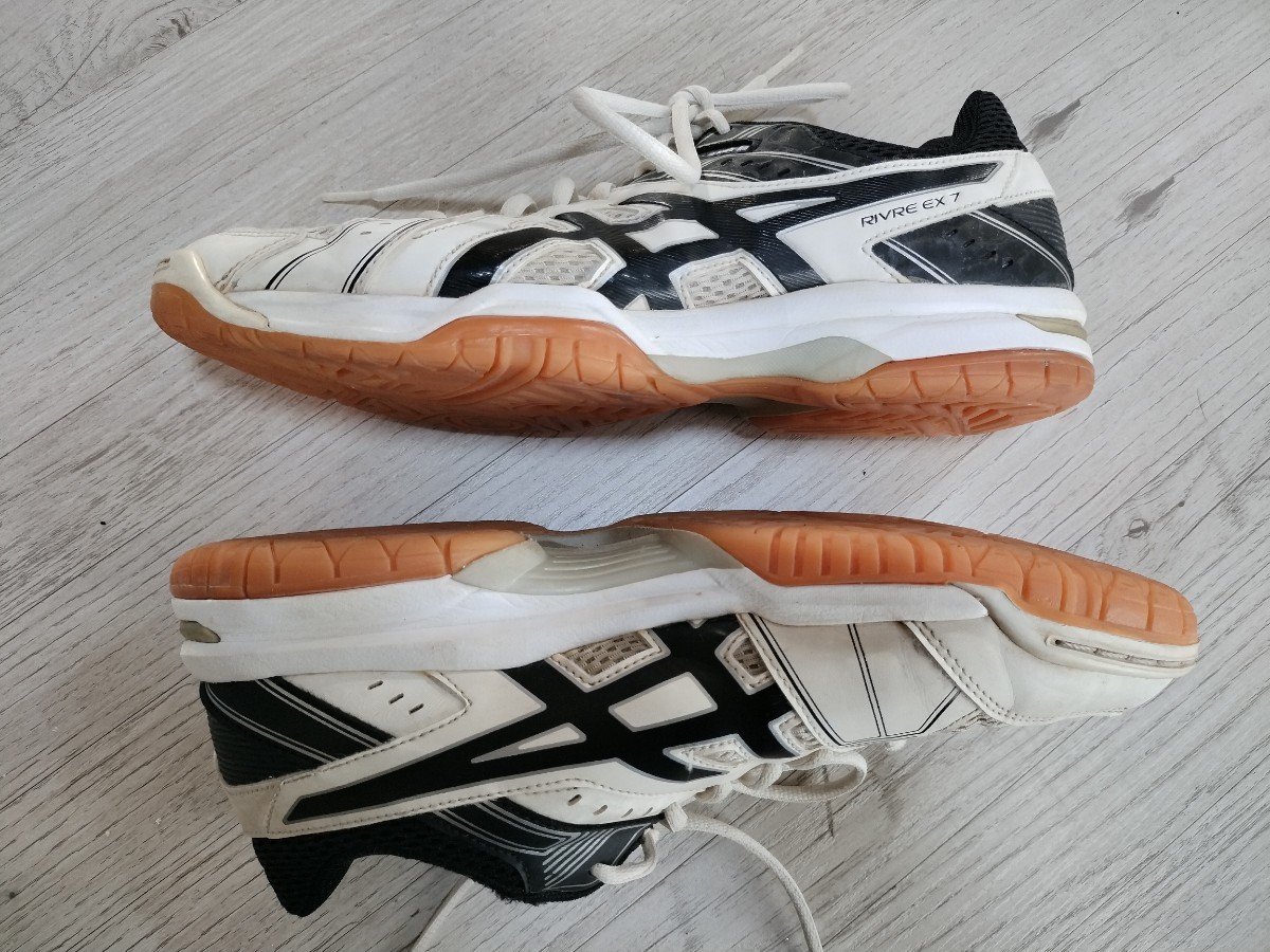 アシックス ASICS スニーカー RIVRE EX7 白×黒　屋内シューズ　サイズ26.5cm_画像3