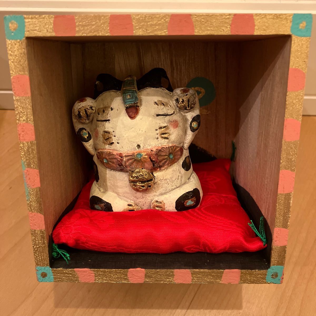 猫 ネコ ねこ オブジェ 置物 招きねこ 箱付 高約8cmの画像1