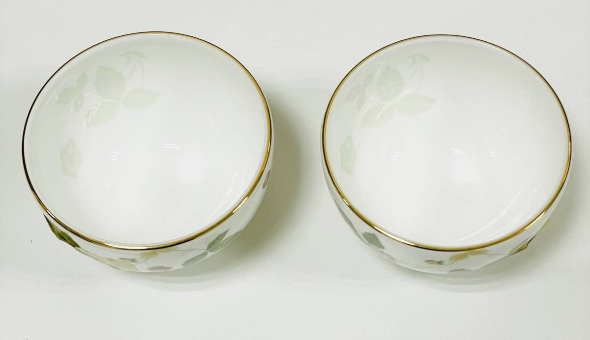 【MIA-8763YN】１円 ～ 未使用 WEDGWOOD ウエッジウッド WILD STRAWBERRY ワイルドストロベリー TEA BOWL 湯呑 2客セット 箱 冊子付き _画像6