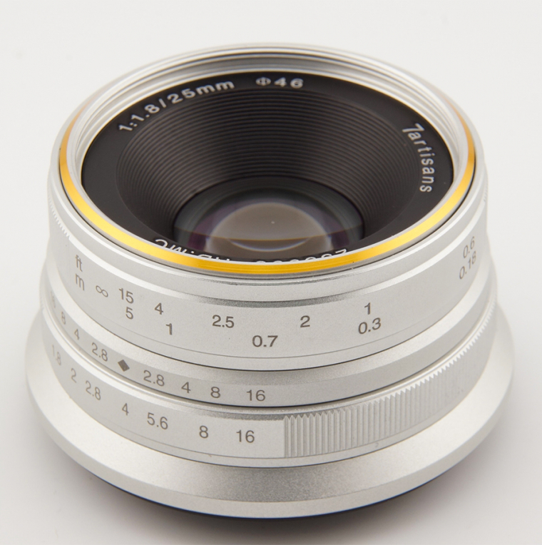 【美品】七工匠 7artisans HD MC 25mm F1.8 FX-Mount 元箱付き 一眼レンズ マニュアルレンズの画像2