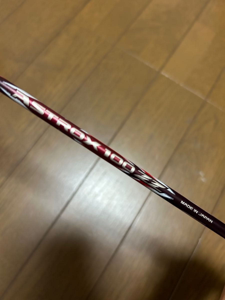 アストロクス100ZZ クレナイ ヨネックスバドミントンラケット アストロクス100ZZ クレナイ ヨネックスバドミントンラケット