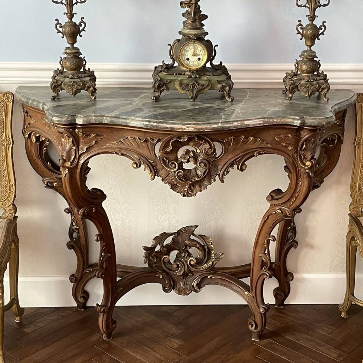 フランスアンティーク　コンソールテーブル　ロココ様式　ルイ15世様式　アンティーク家具　ロカイユ　ウォールナット　サイドテーブル