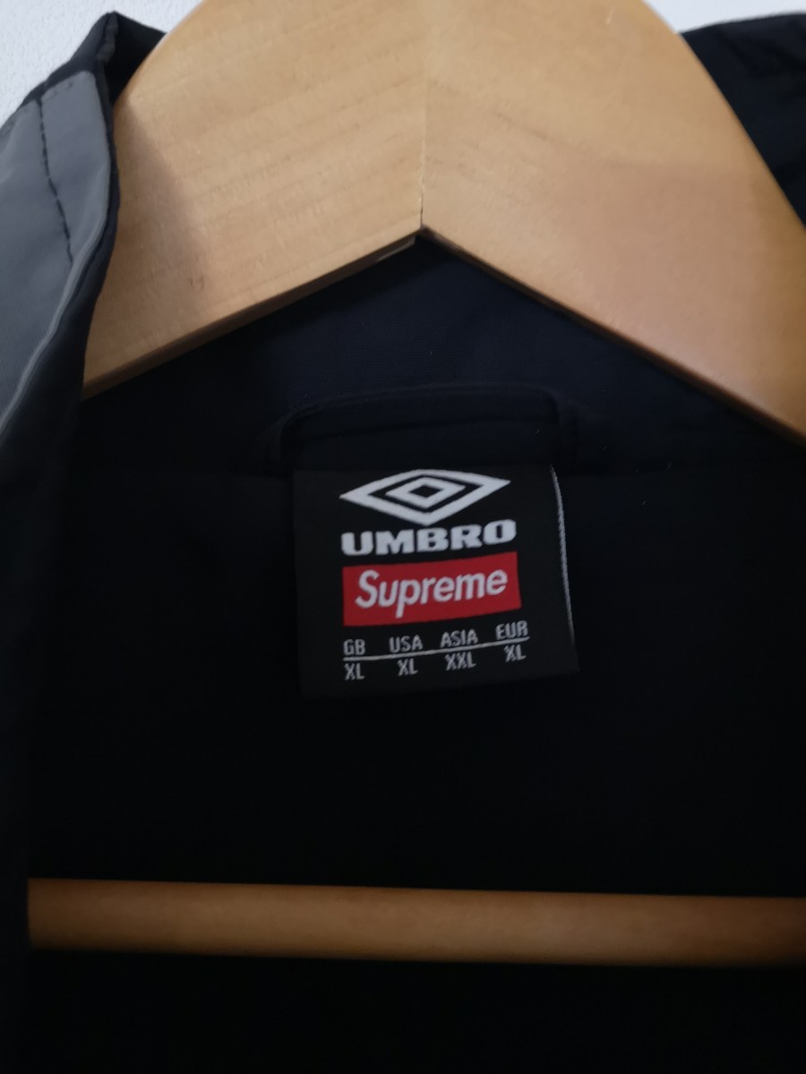 23SS Supreme Umbro Set Up Black ジャケットXL & パンツ L 新品 23SS Supreme Umbro Set Up Black ジャケットXL & パンツ L 新品