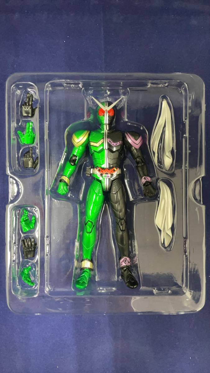 I-1036 中古品◆フィギュア S.H.Figuarts 仮面ライダーW サイクロンジョーカーの画像5