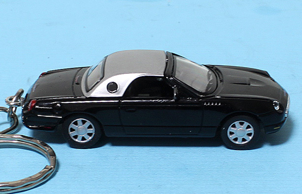 ★☆FORD Thunderbird☆フォード サンダーバード☆レトロ バーズ☆11代目☆2002☆ミニカー☆キーホルダー・アクセサリー☆★_画像2