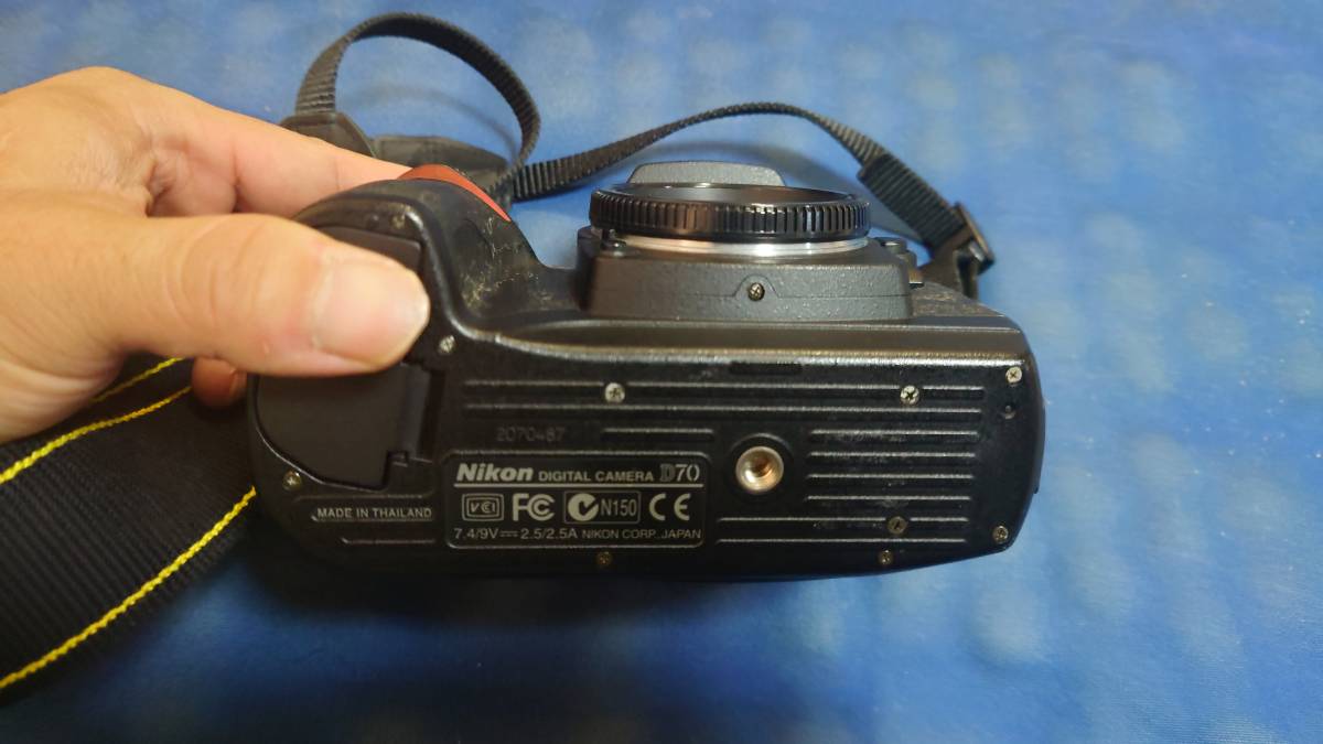 カメラ Nikon D70 一眼レフ ボディ　ストラップ　■ma1_画像2