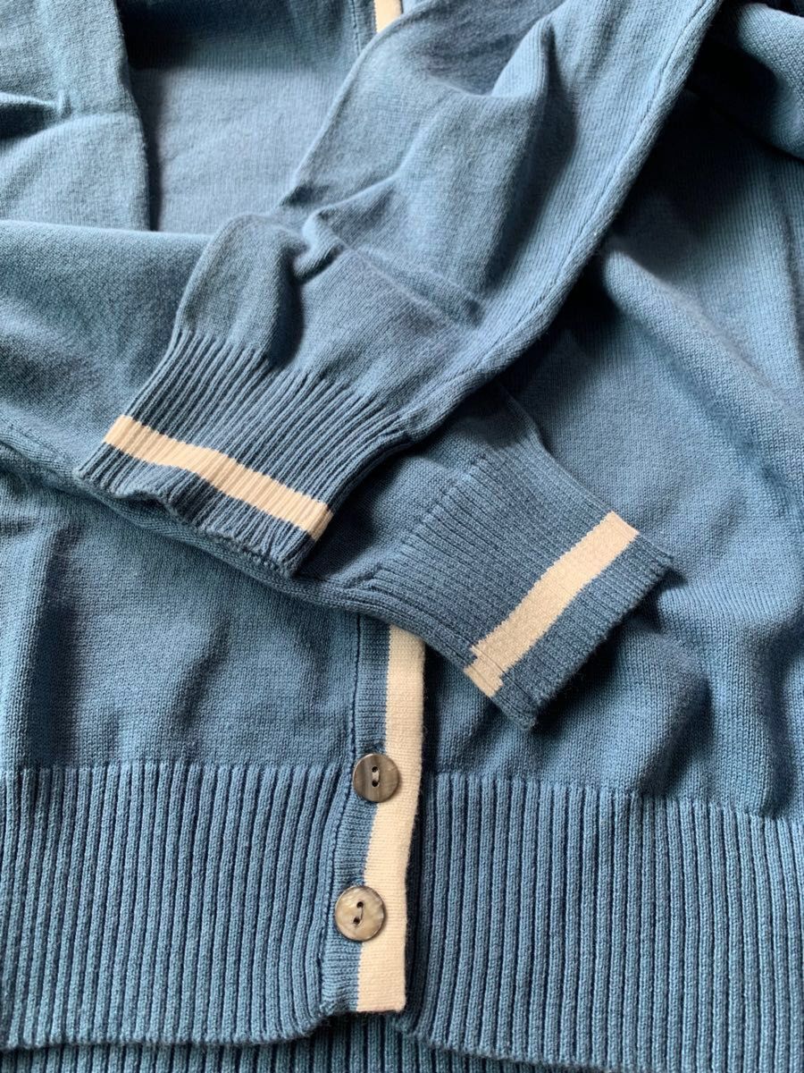 【新品・未使用】トップス　カーディガン　セーター　Vネック 襟なし　前開き　ブルー　ボタン　XXL 大きいサイズ
