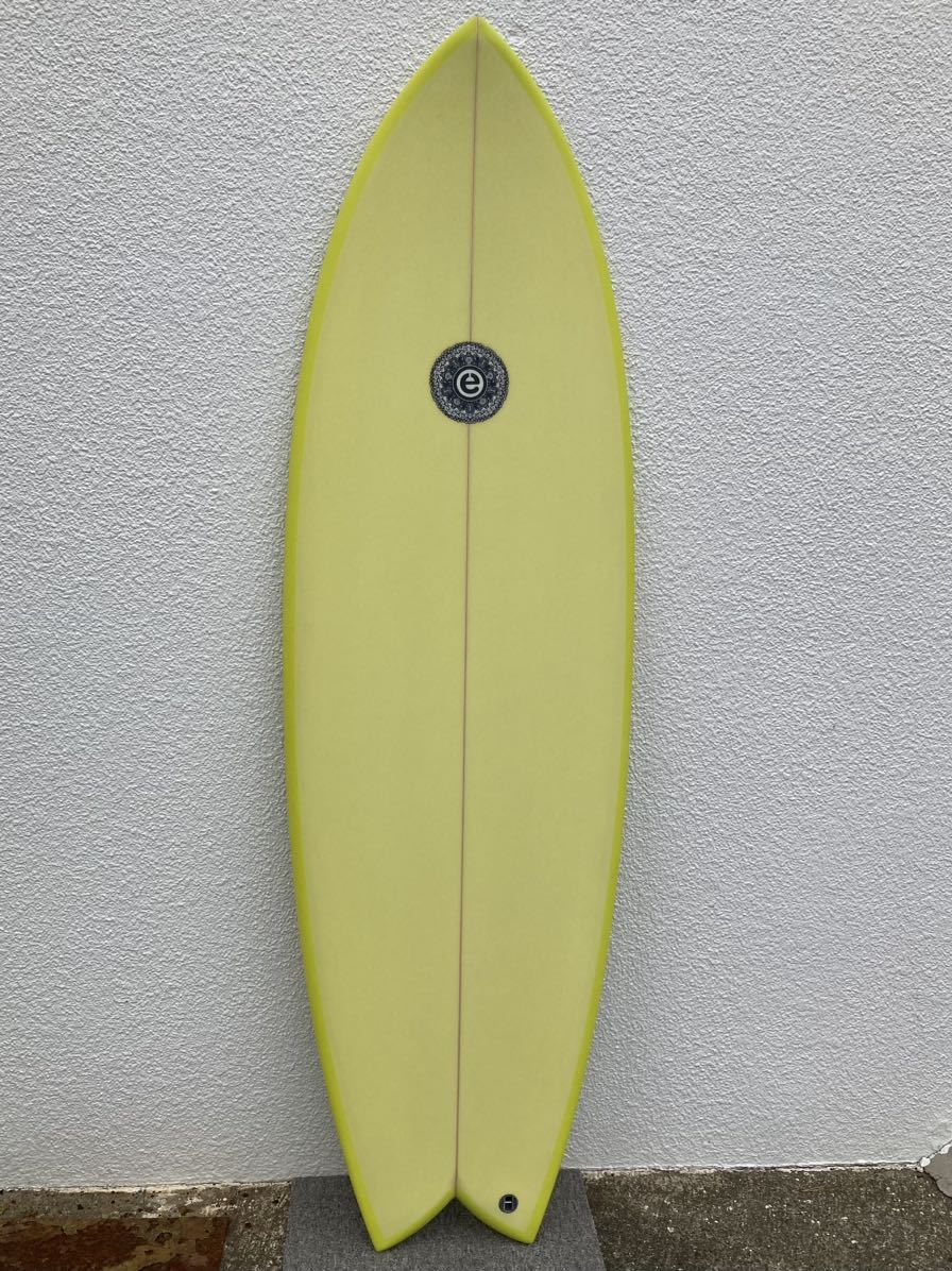 新品！未使用！特価！オルタナティブボードelement surfboard twin fish 6.2 39.55L PU オーストラリア　バイロンベイ_画像2