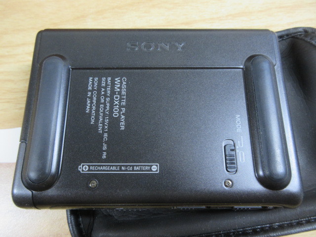 2K3-2「未使用 SONY WALKMAN WM-DX100」美品 ウォークマン ソニー カセットプレーヤー ブラック 現状品 動作未確認_画像6