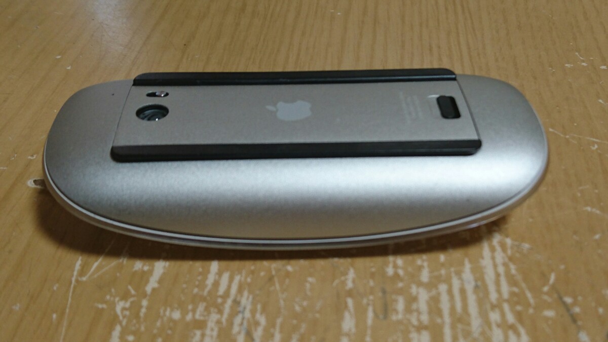 Ω Apple アップル Magic Mouse マジックマウス ワイヤレスマウス A1296 Bluetooth 無線 電池式 超薄型軽量 パソコン 周辺機器_画像6