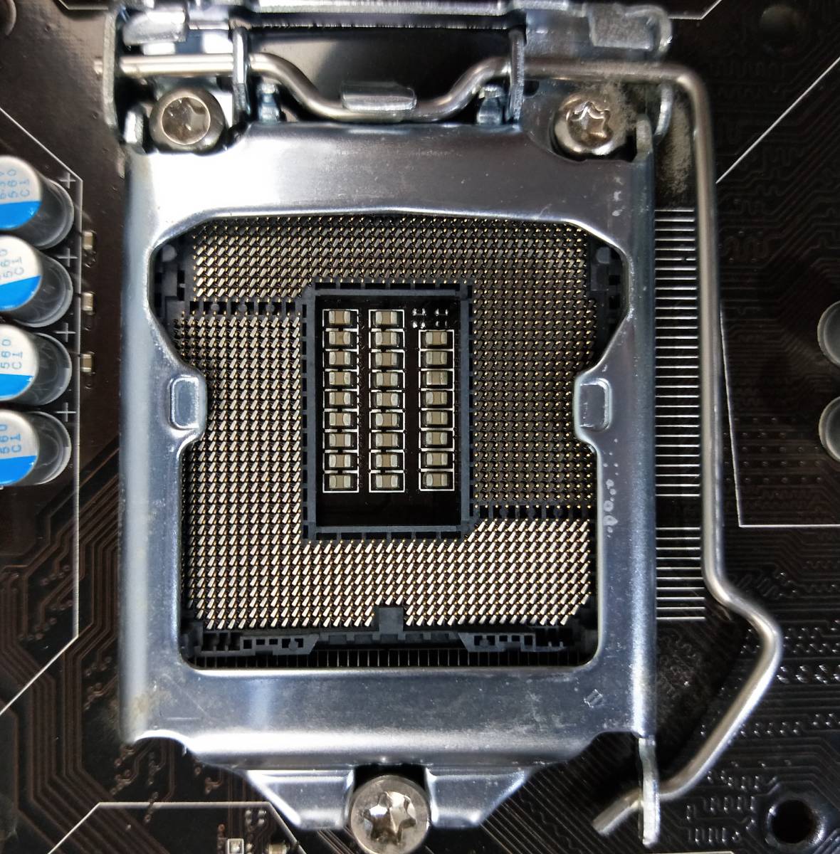 【中古パーツ】BIOS確認のみ、MSI Z87-S01 マザーボード ＩＯパネル LGA1150 ■MB4038_画像3