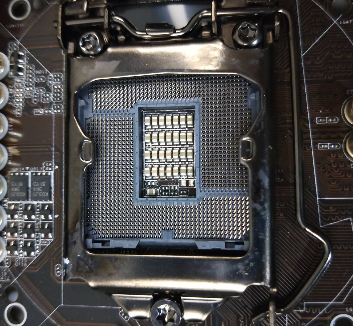 【中古パーツ】BIOS確認のみ、ASROCK Z77 Extreme6 マザーボード ＩＯパネル LGA1155 ■MB4040_画像3