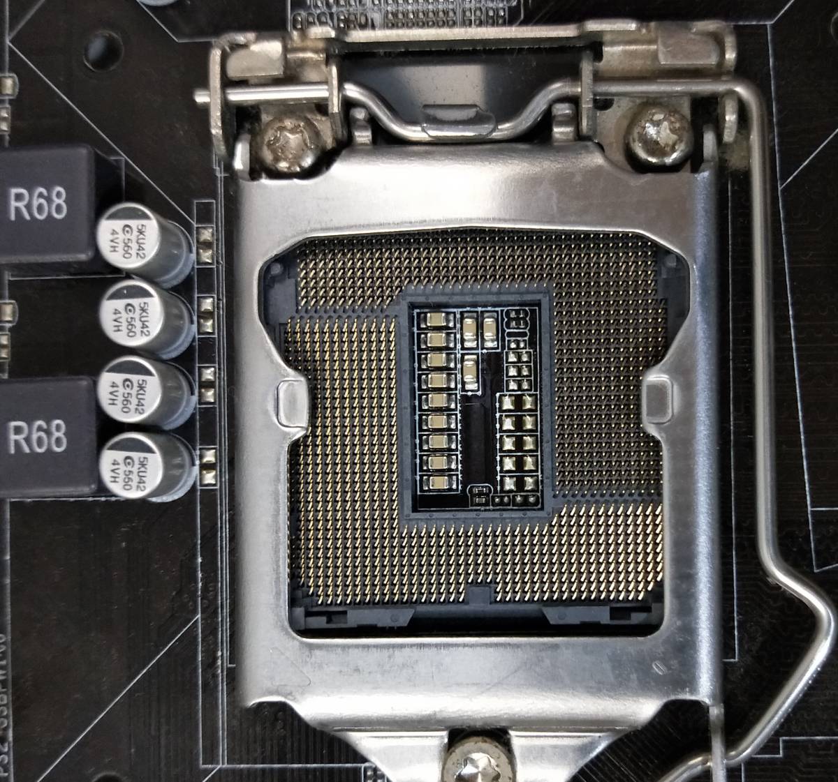 【中古パーツ】BIOS確認のみ、ASUS H81M-C マザーボード ＩＯパネル LGA1150 ■MB4067_画像3