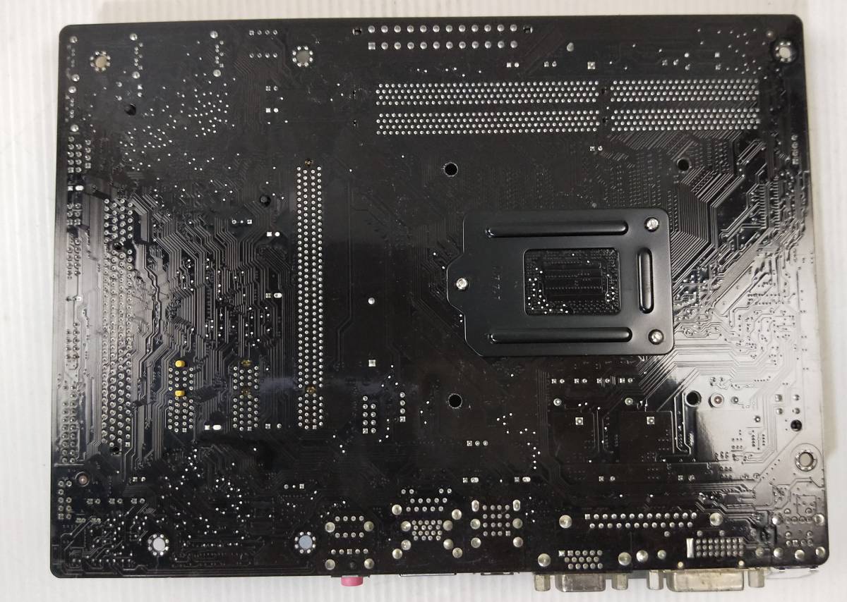 【中古パーツ】BIOS確認のみ、ASUS H81M-C マザーボード ＩＯパネル LGA1150 ■MB4067_画像2