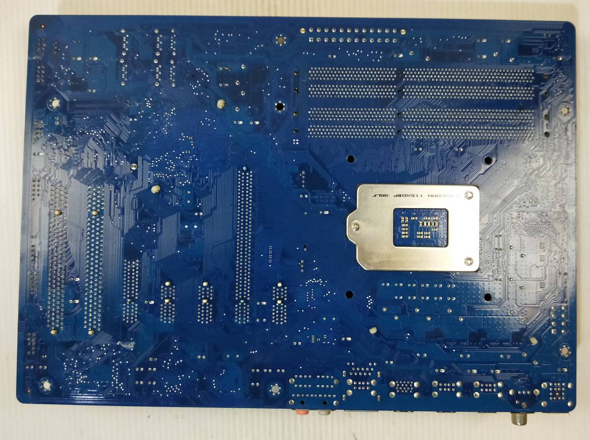 【中古パーツ】BIOS確認のみ、GIGABYTE GA-P67A-UD3-B3 マザーボード ＩＯパネル LGA1155 ■MB4071_画像2