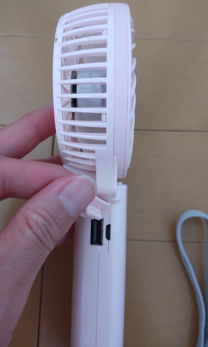 Francfranc( franc franc ) портативный вентилятор розовый заряжающийся USB Mini вентилятор / зарядное устройство нет ( цифровая камера. зарядное устройство . зарядка делать сделал )