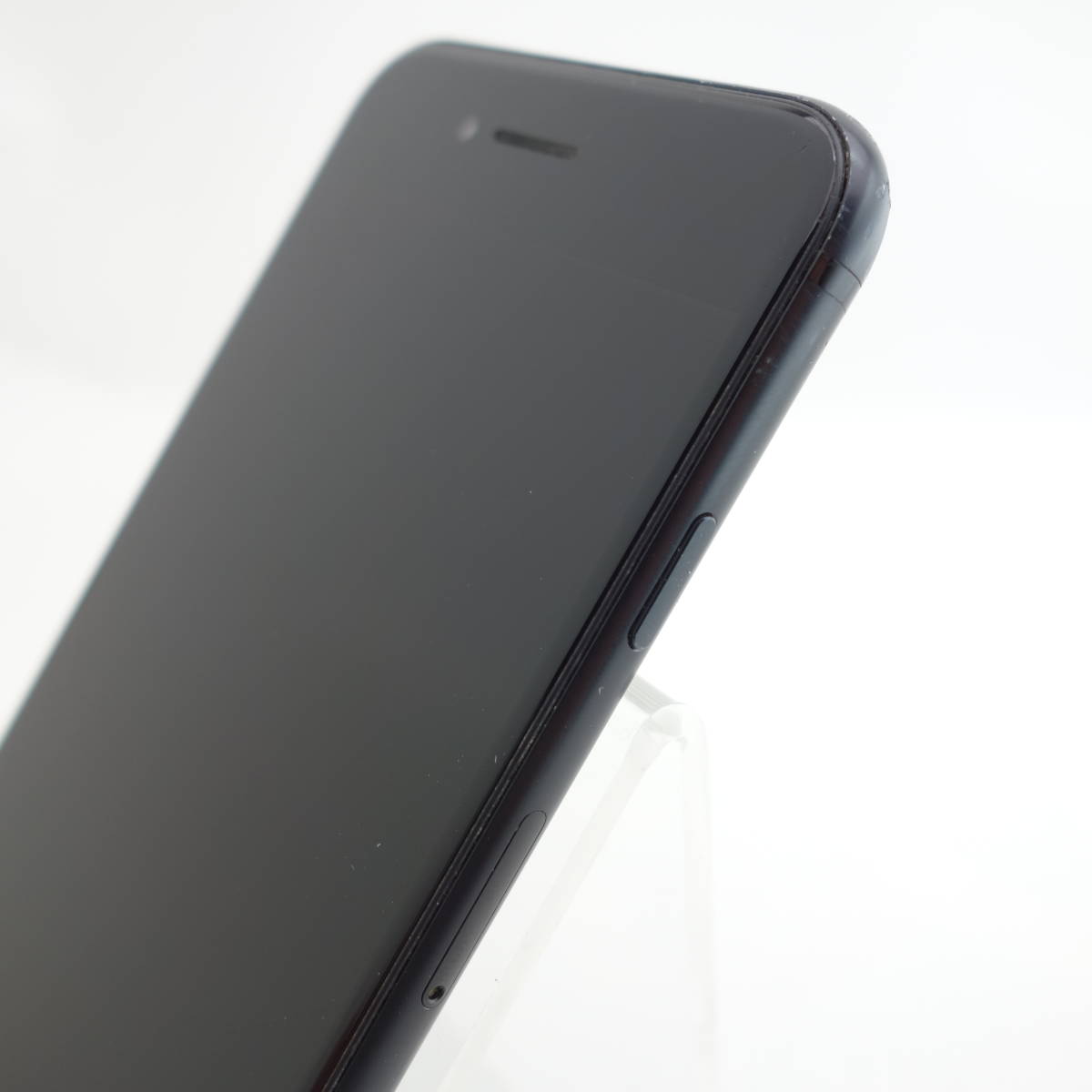 【ジャンク】iPhoneSE2 64GB ブラック Softbank版SIMロック解除品 アクティベーションロック 液晶NG 部品取り用_画像4