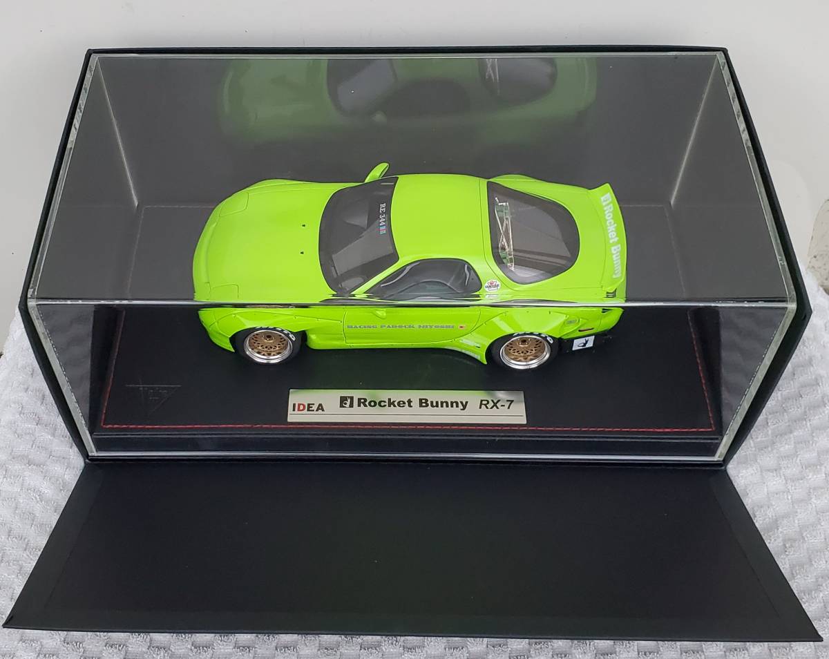 現品限り一斉値下げ! 7096円 ミニカー RX-7 ロケットバニー メイクアップ 1/18 IDEA 乗用車