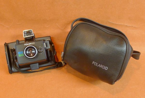 k333 ジャンク POLAROID EE66 インスタントカメラ ケース付き アンティーク レトロ /60_画像1