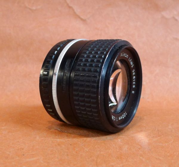 k374 Nikon LENS SERIES E 100ｍｍ 1:2.8 レンズ マニュアルフォーカス サイズ：約 直径5.3×5.8ｃｍ /60_画像3