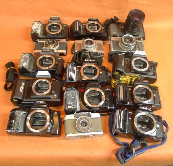 k080 Junk film camera 15 point summarize set MINOLTA Nikon PENTAX etc. single‐lens reflex camera /100