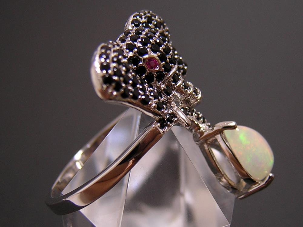  free shipping [ natural opal ]te The Yinling g ring black spinel . Elephant 